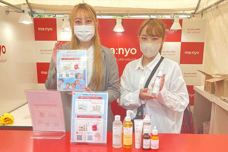 韓国コスメショップでも在校生が大活躍！