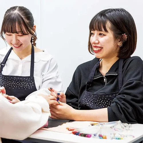 ネイリスト